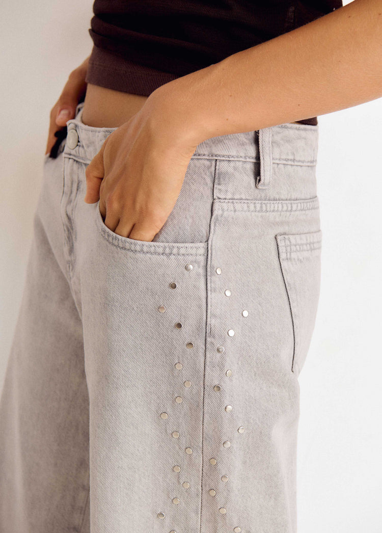 Jeans with side studs