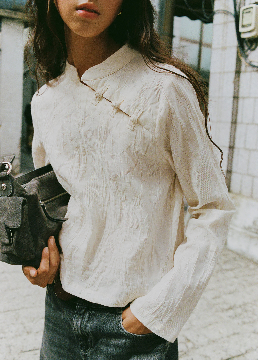 Shoulder bag with pockets