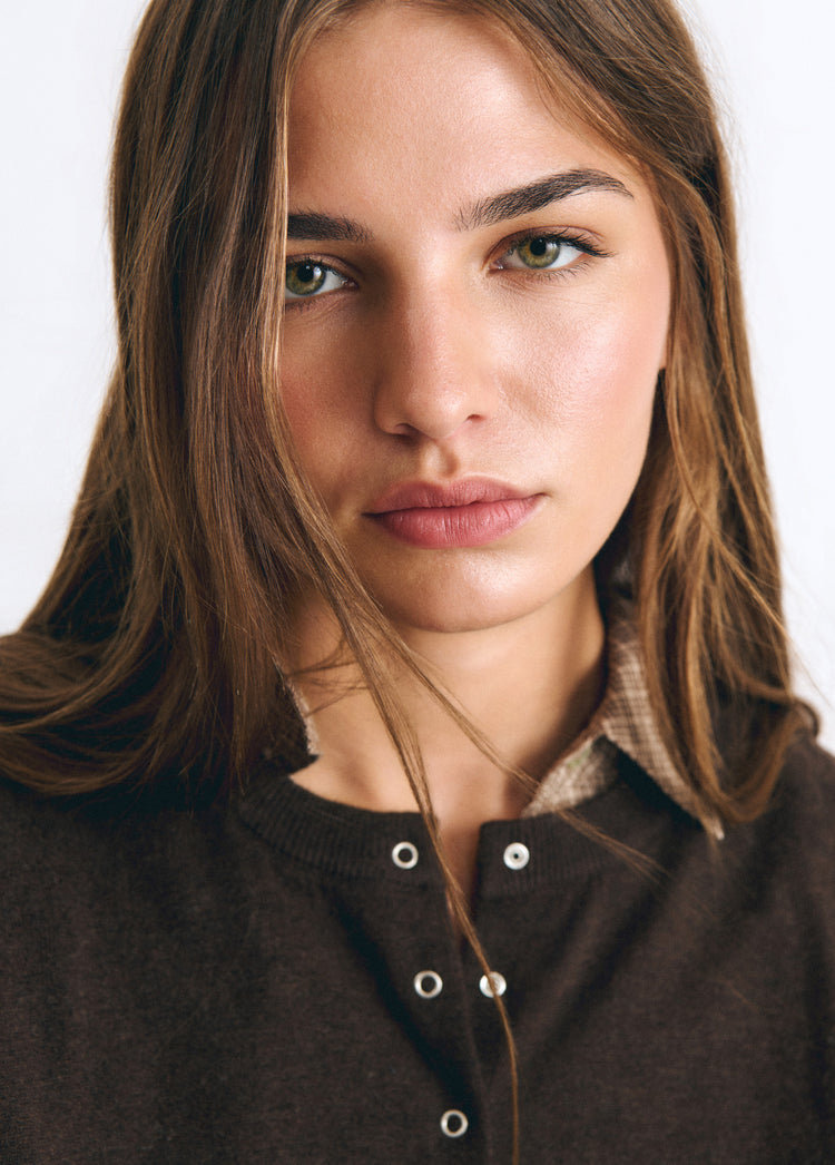 Buttoned knit jacket