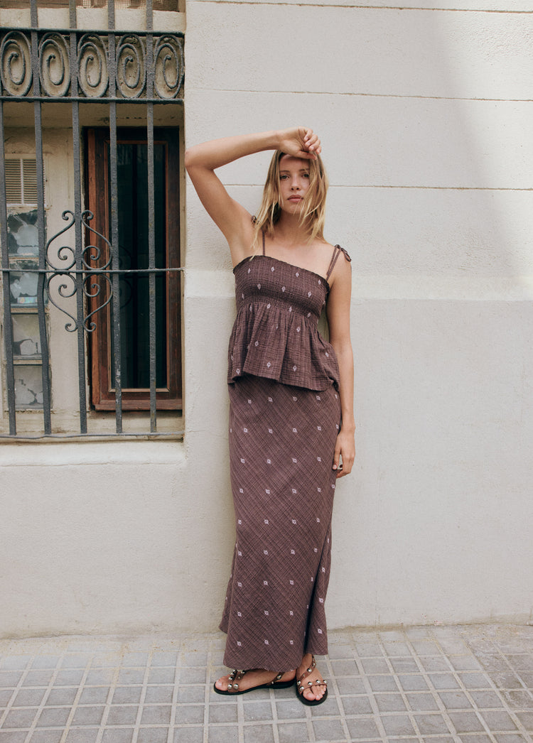 Long skirt with embroidery