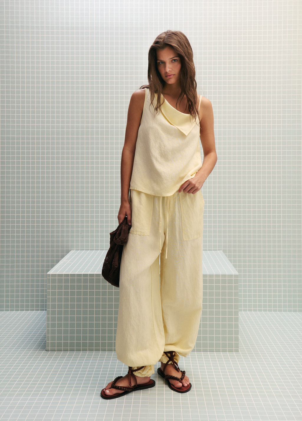 Linen flap top