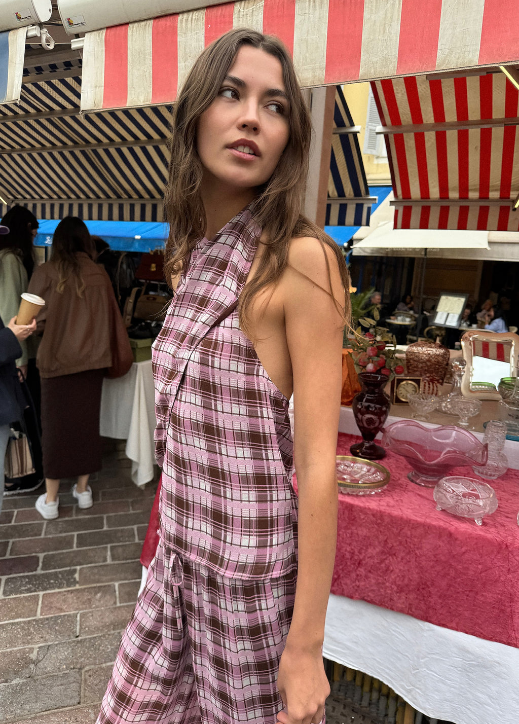 Top halter cuello drapeado