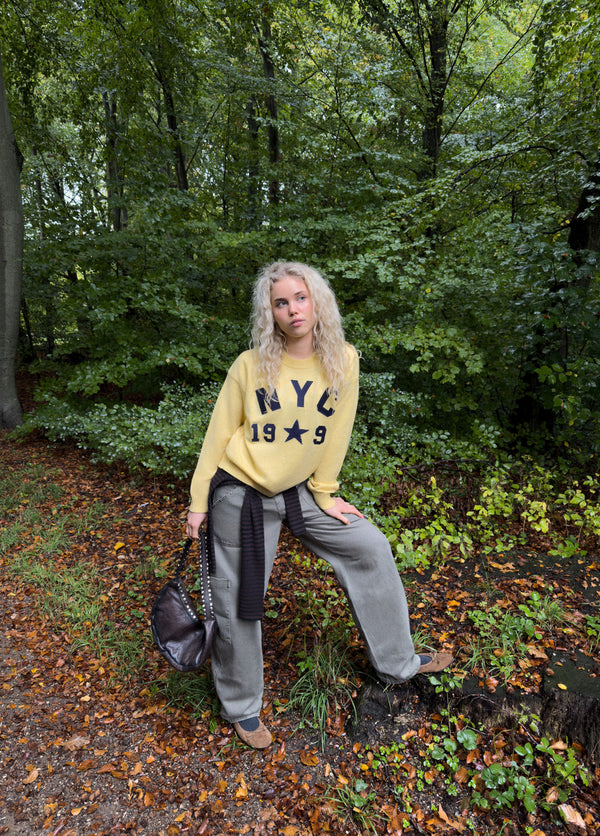 Cargo pants with belt loops