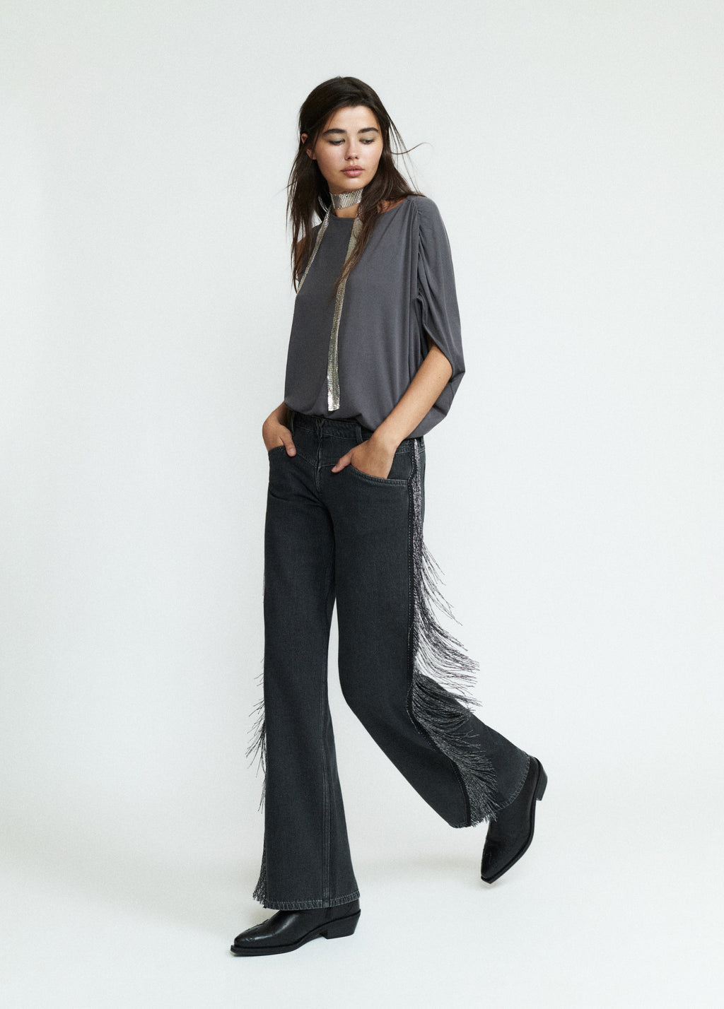 Jeans mit seitlichen Fransen
