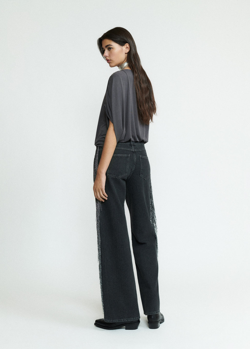 Jeans mit seitlichen Fransen