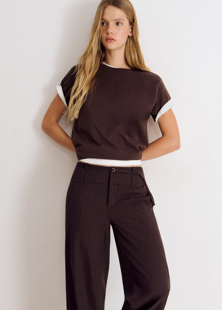 Hose mit Nadelstreifen und breitem Bund