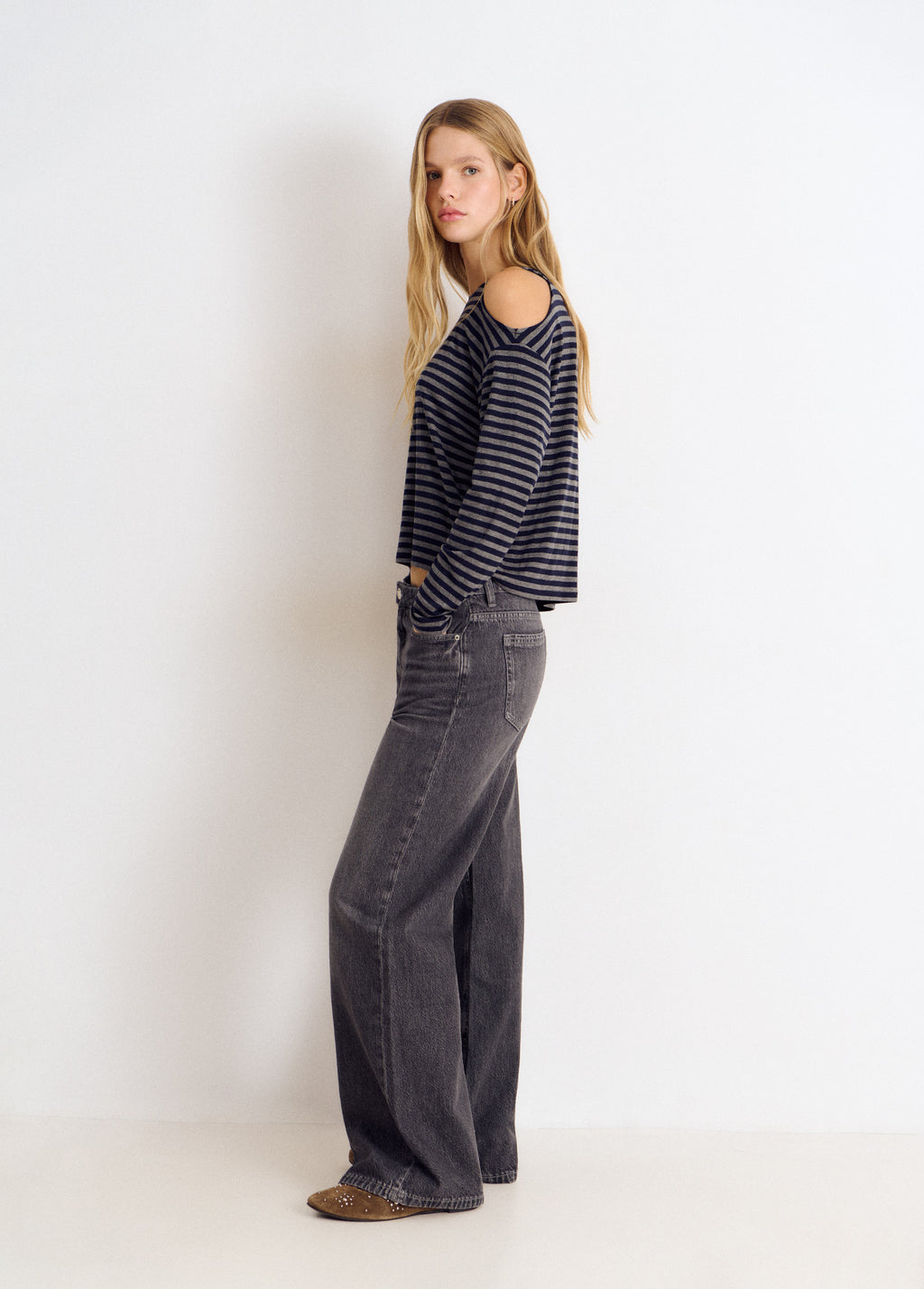 Cut-out striped T-shirt