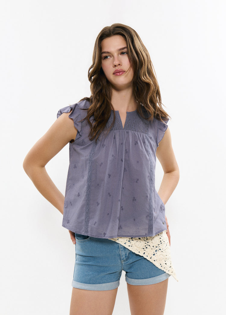 Blusa tirantes encaje