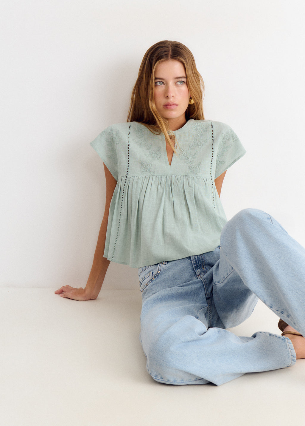 Blusa manga corta bordados