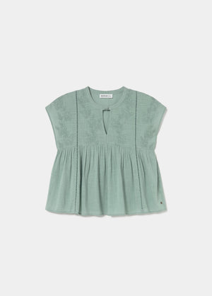 Blusa manga corta bordados