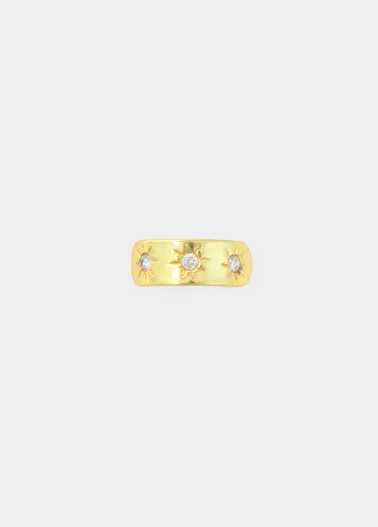Ring mit funkelnden Sternen