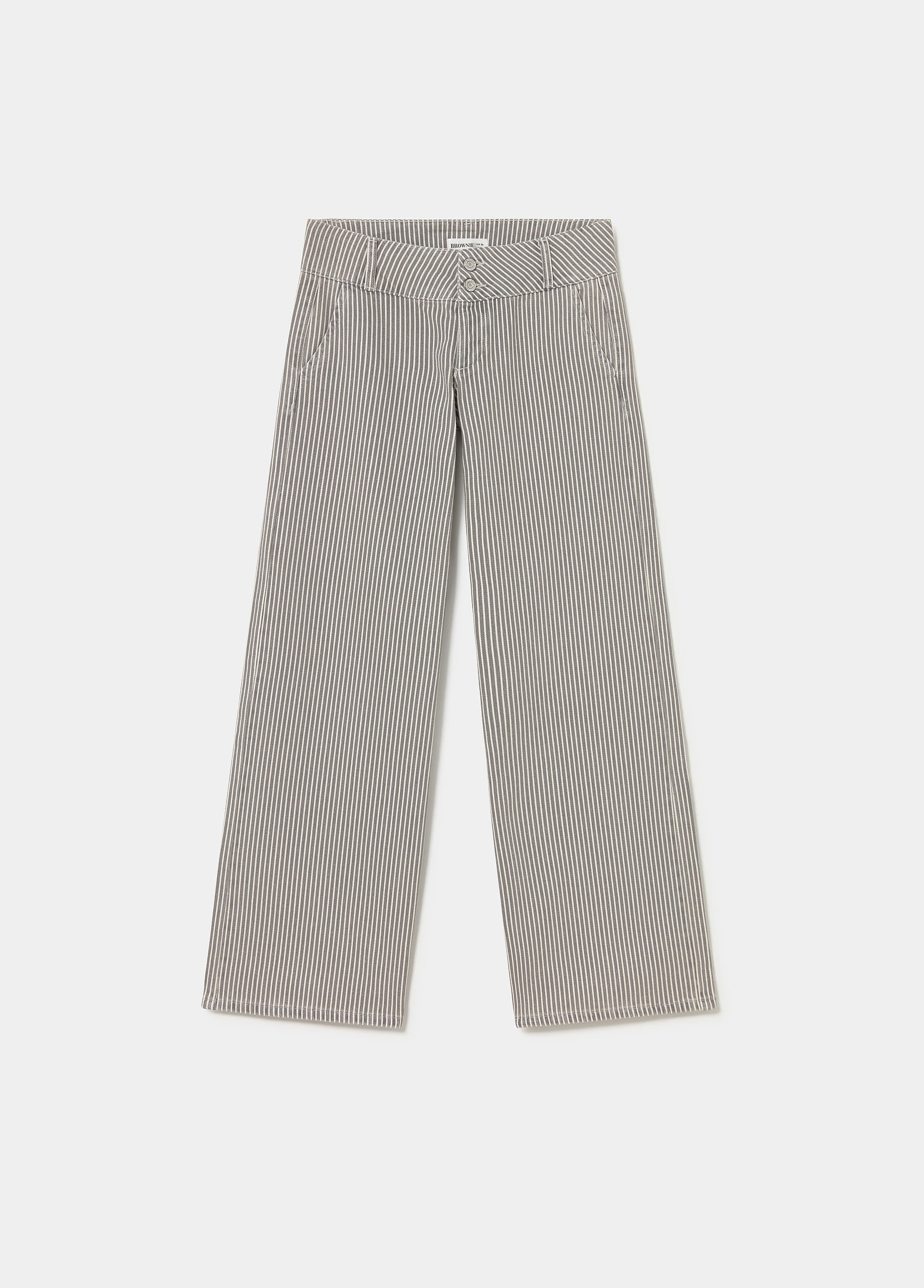 Pantalón de rayas finas en gris con corte amplio y caída fluida
