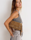 Leren schoudertas met studs en franjes