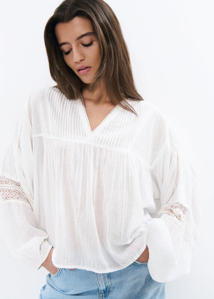 Romantic long sleeve blouse