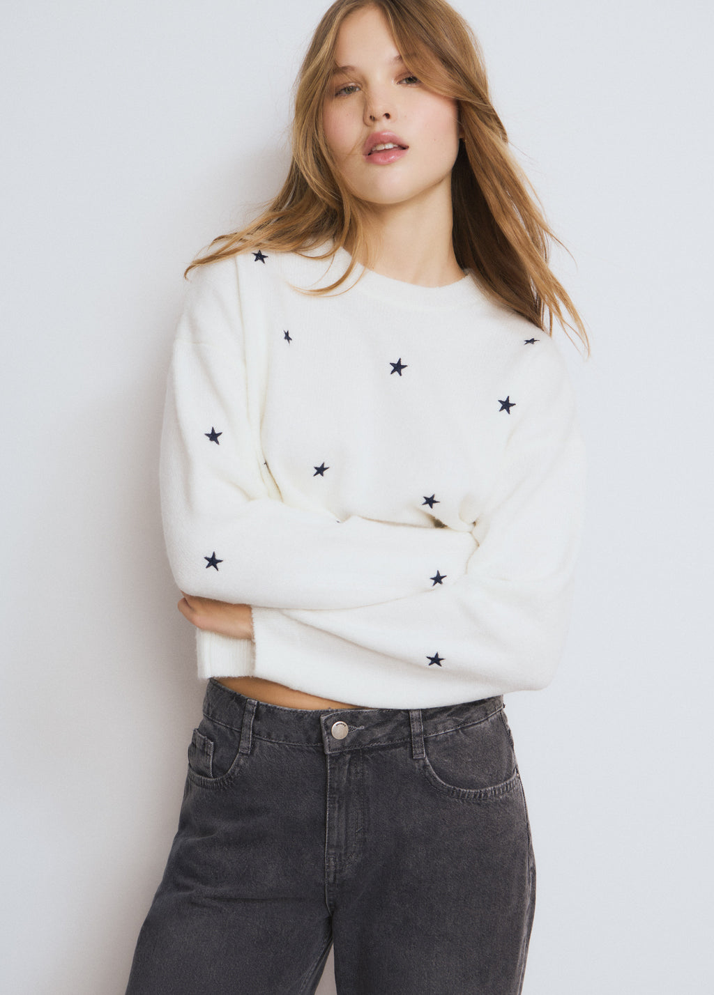 Pullover mit gestickten Sternen