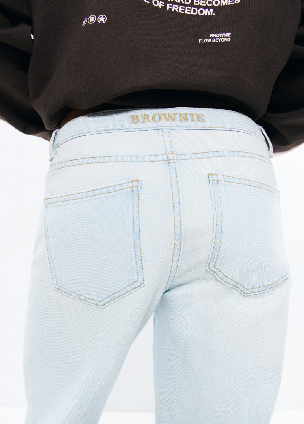 Jeans met omgeslagen tailleband