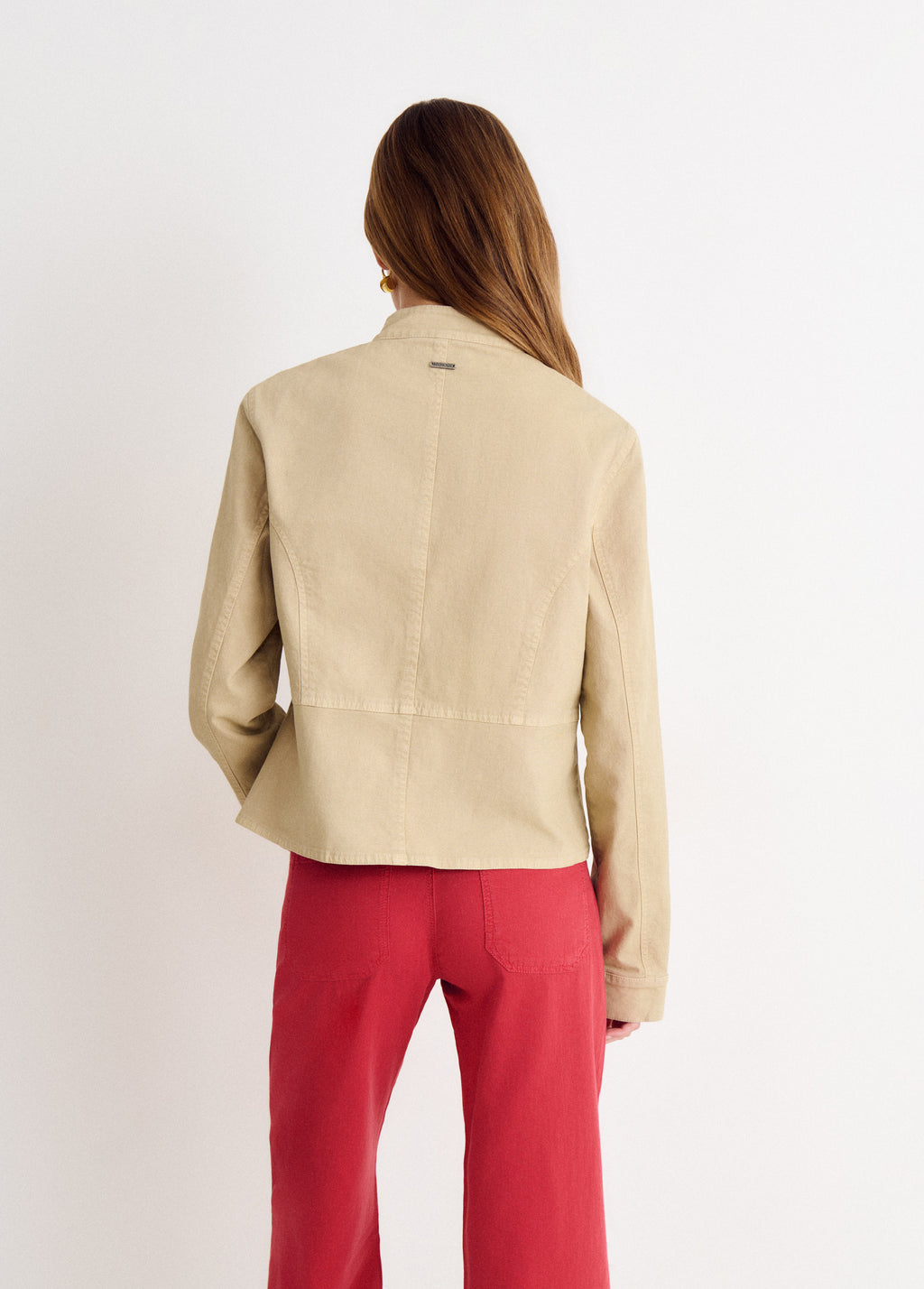 Buttoned jacket