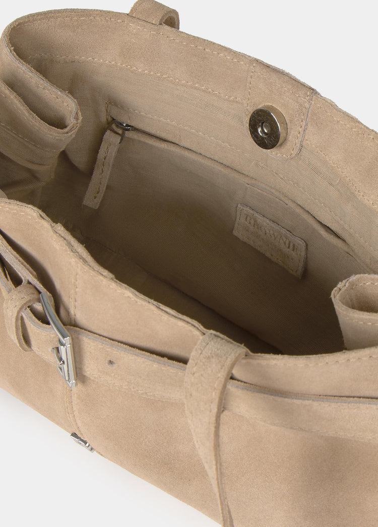 Shoulder bag with buckle