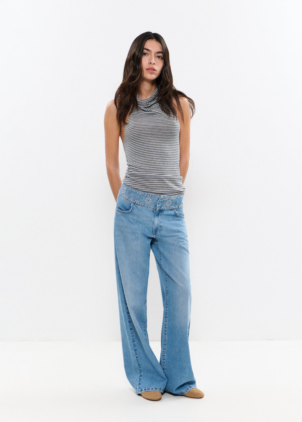 Wide embroidered waistband jeans
