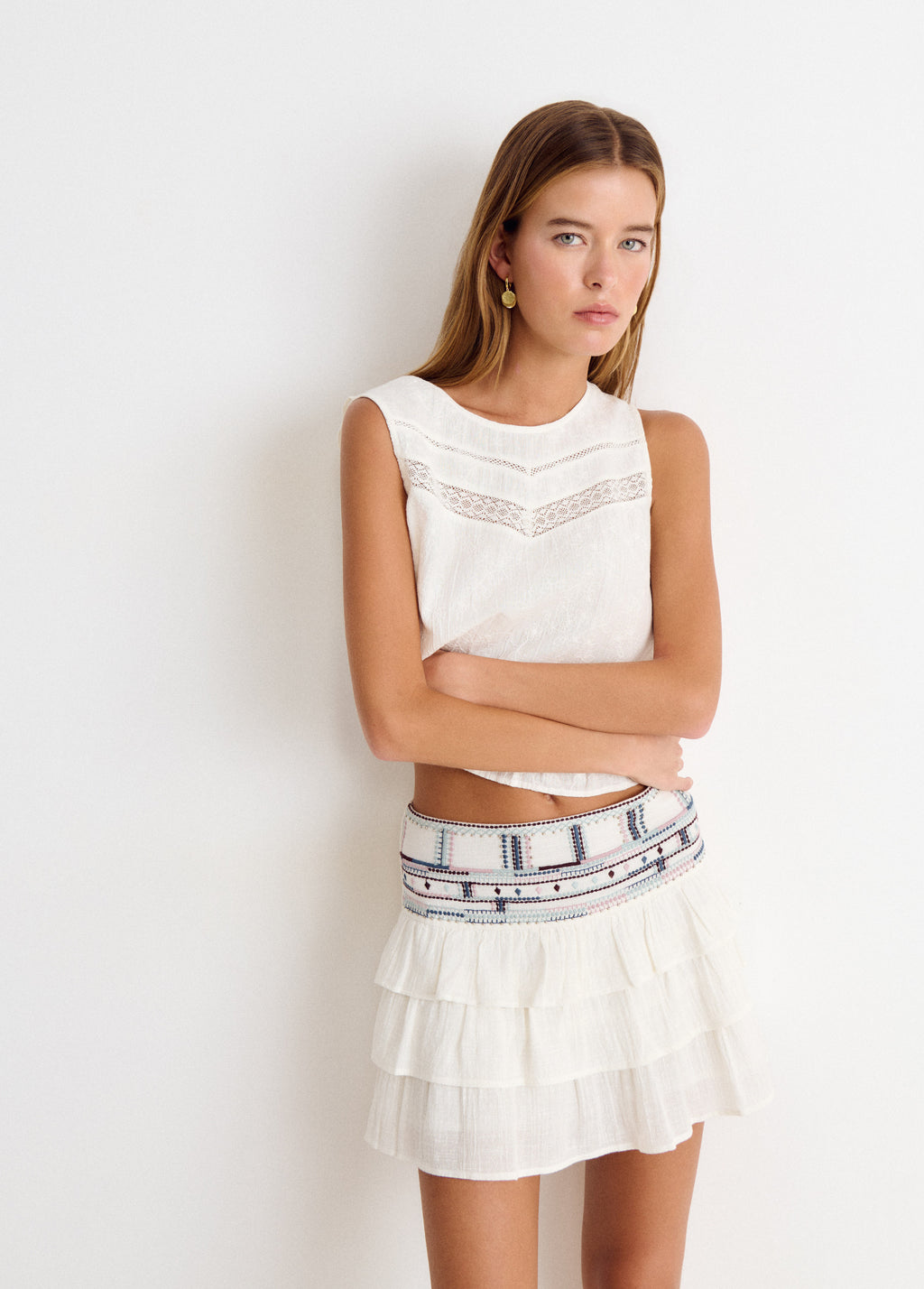Blusa com decote e laços