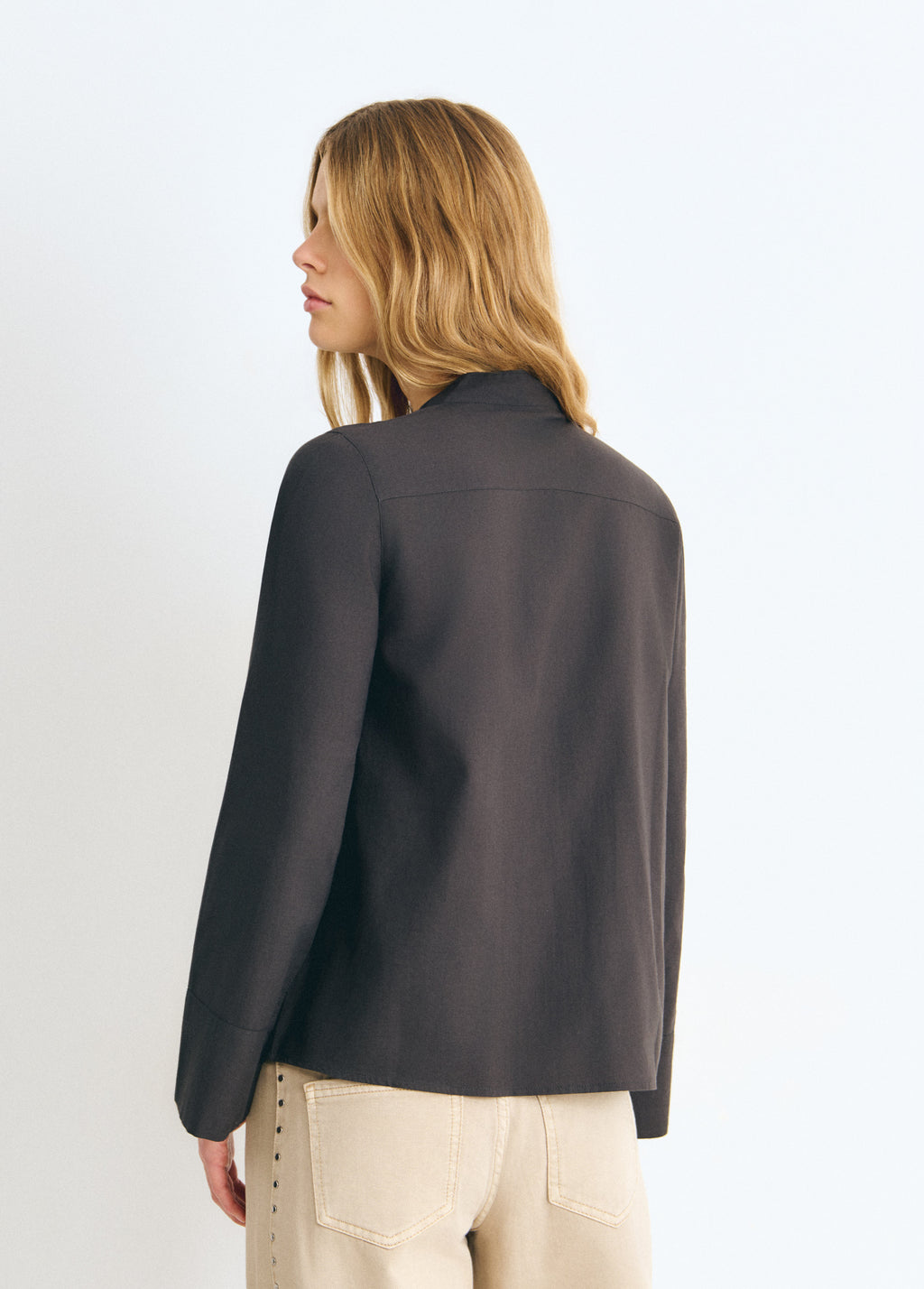 Blusa detalle botones tipo napoleón