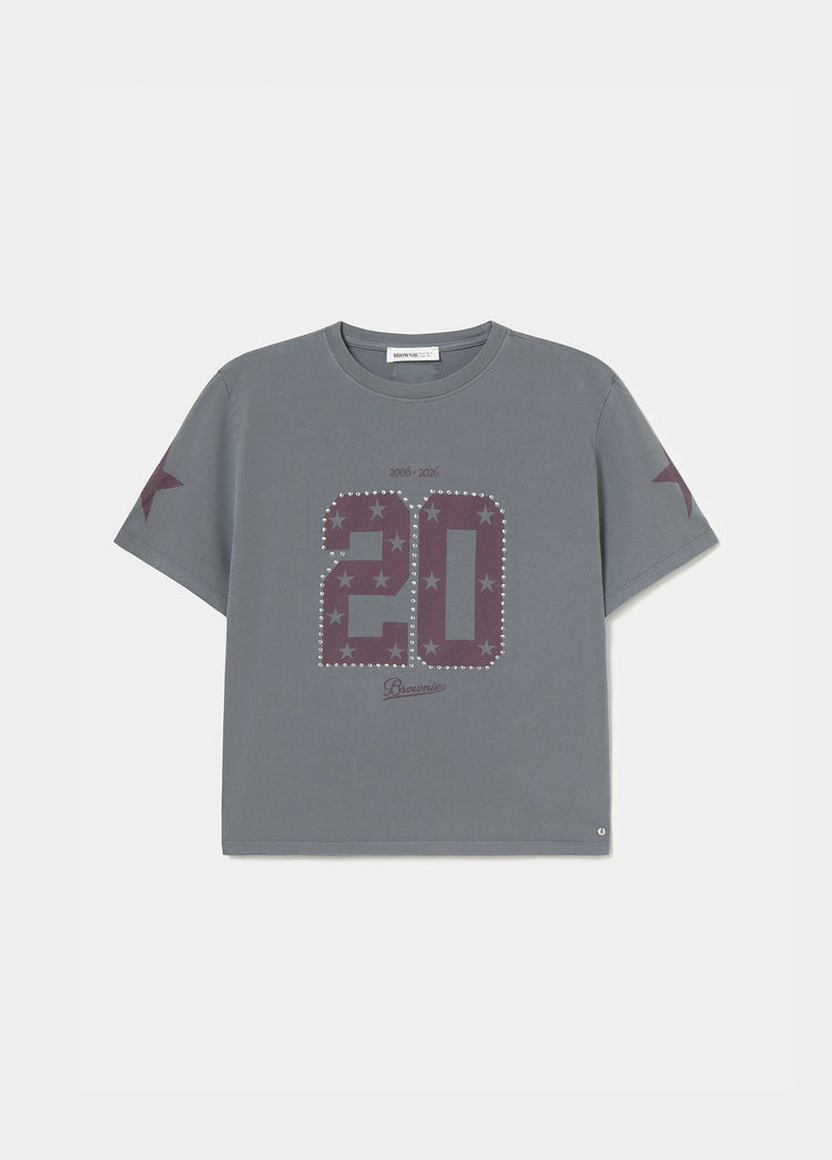 T-shirt anniversario con borchie