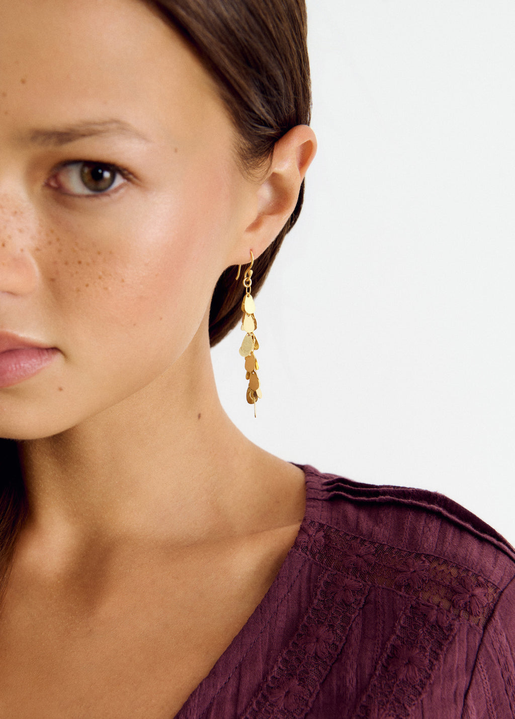 Disc-shaped earrings