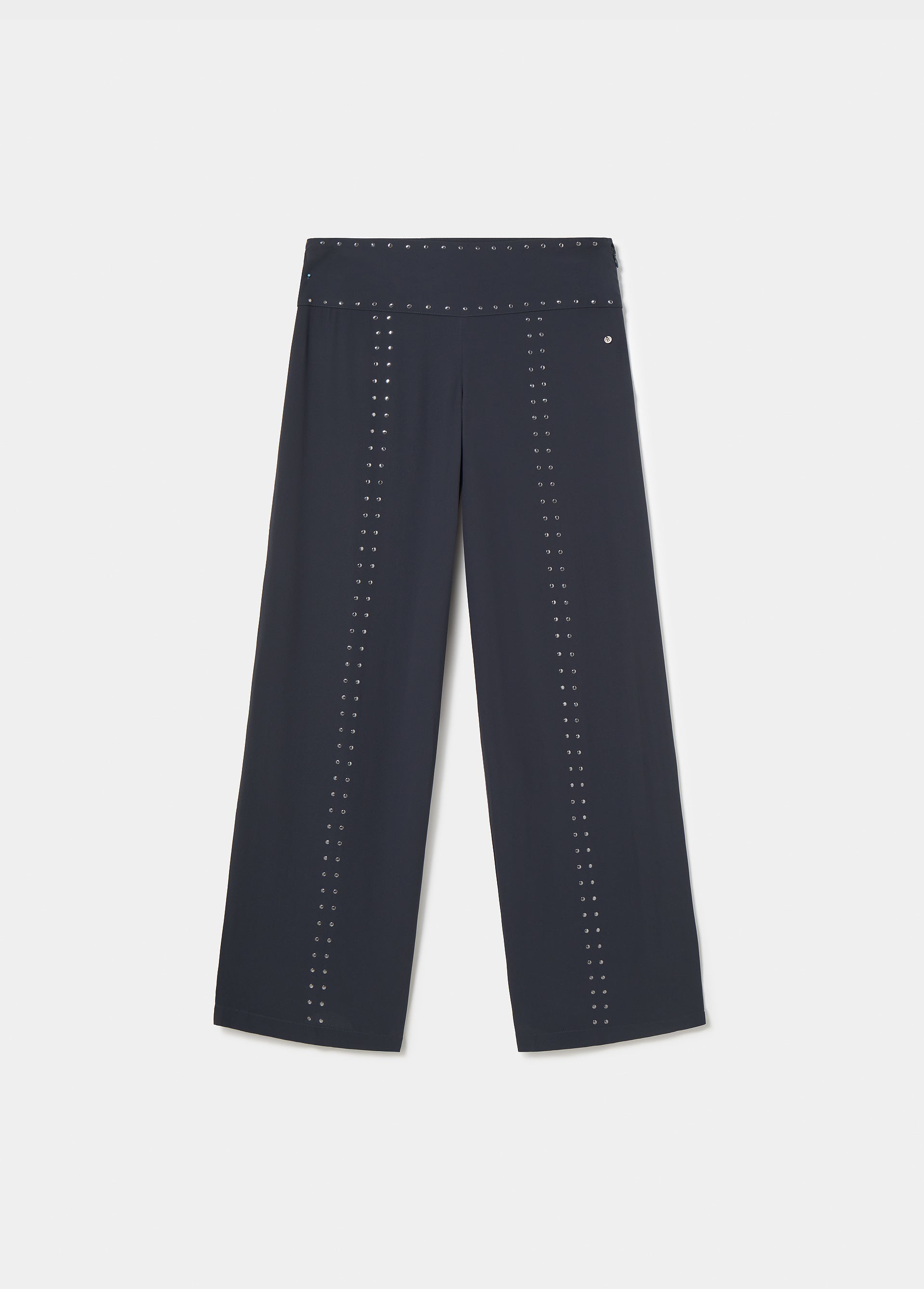 Pantalón largo tachas