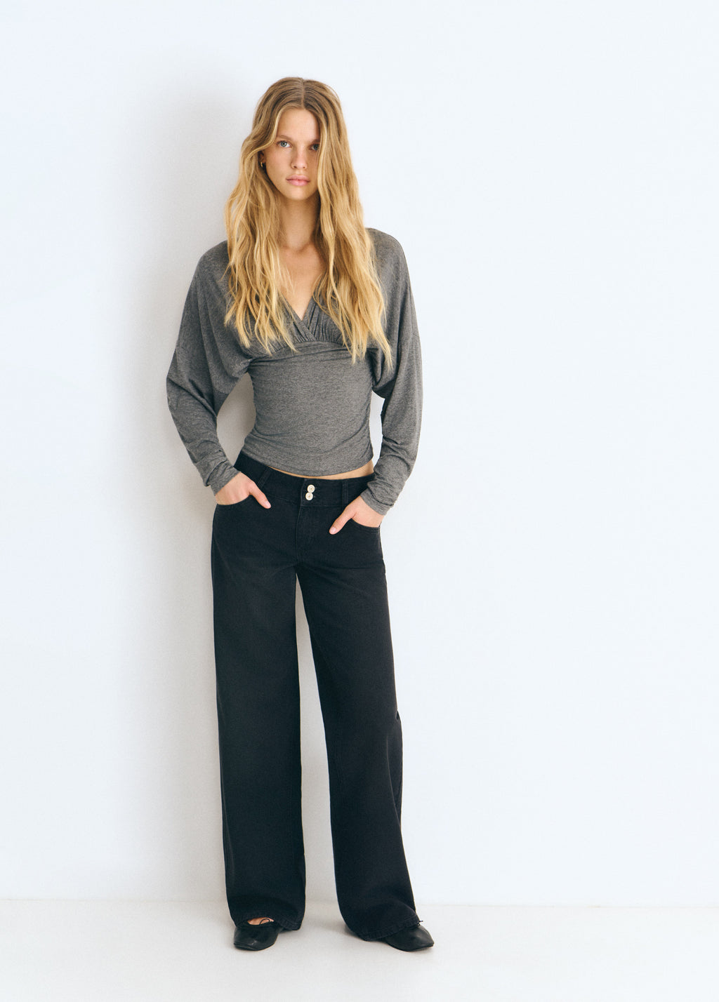 Jeans mit weitem Bund