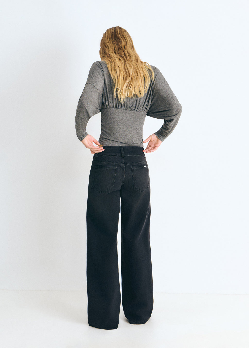 Jeans mit weitem Bund