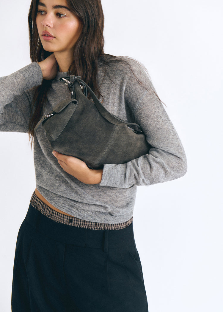 Shoulder bag with pockets