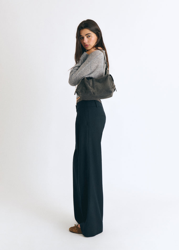 Shoulder bag with pockets