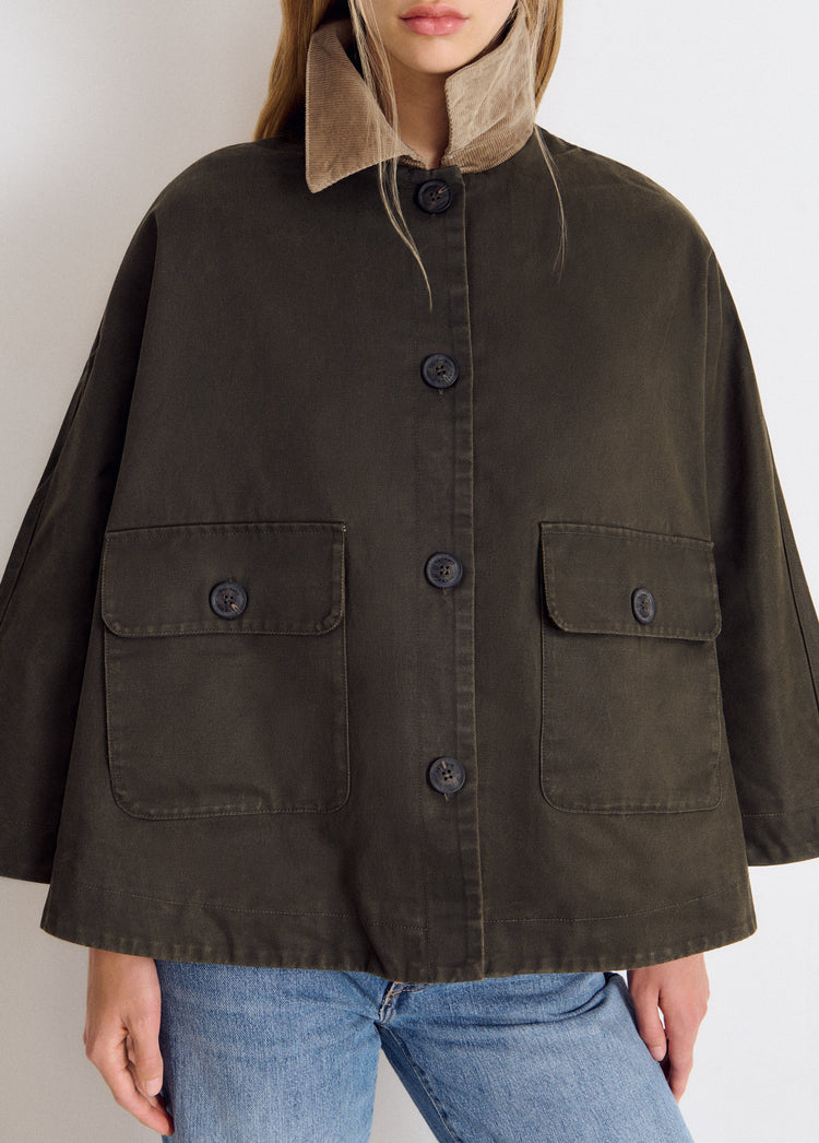 Short waxed cape