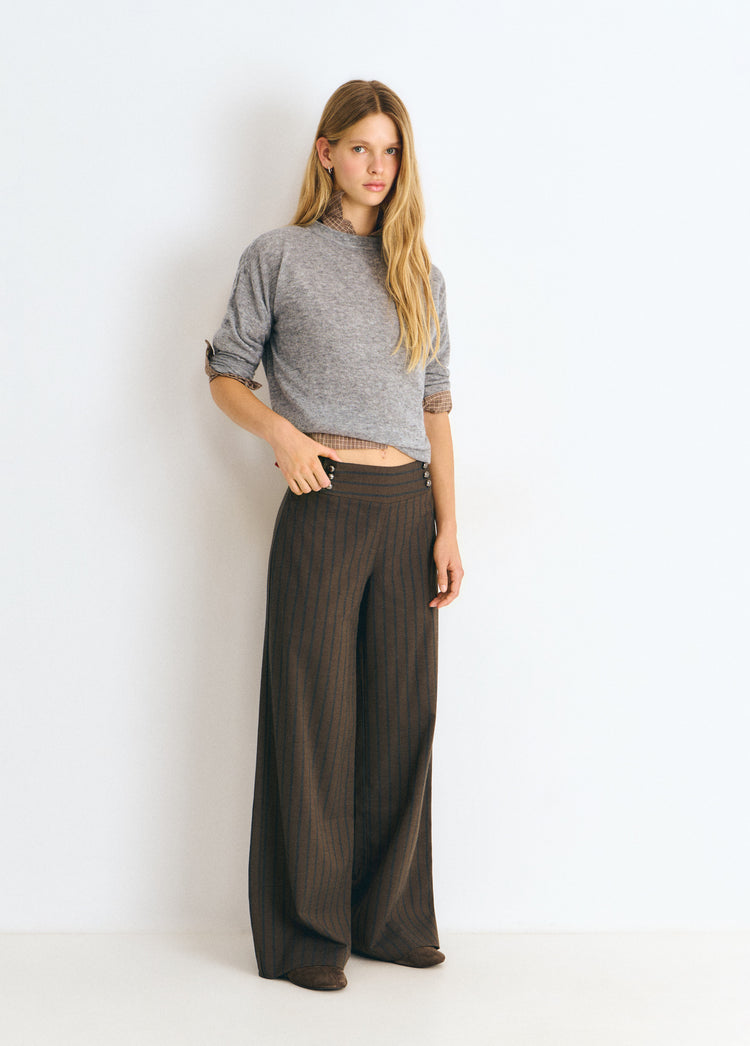 broek met brede tailleband en strepen