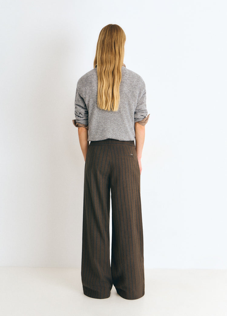 broek met brede tailleband en strepen