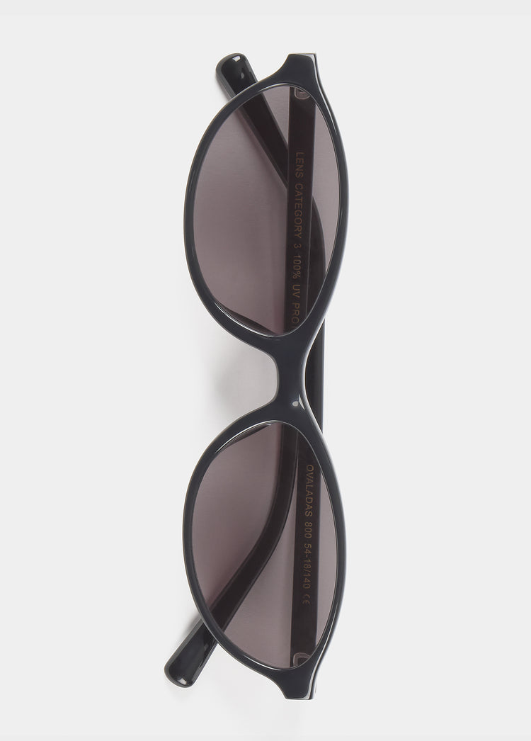 Oval glasses