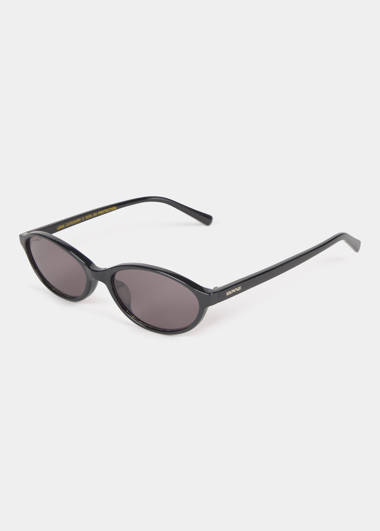 Oval glasses