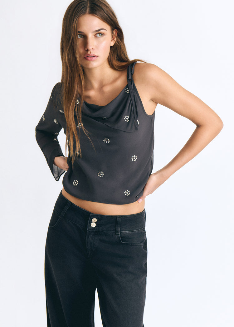 Notched-lapel blouse with studs