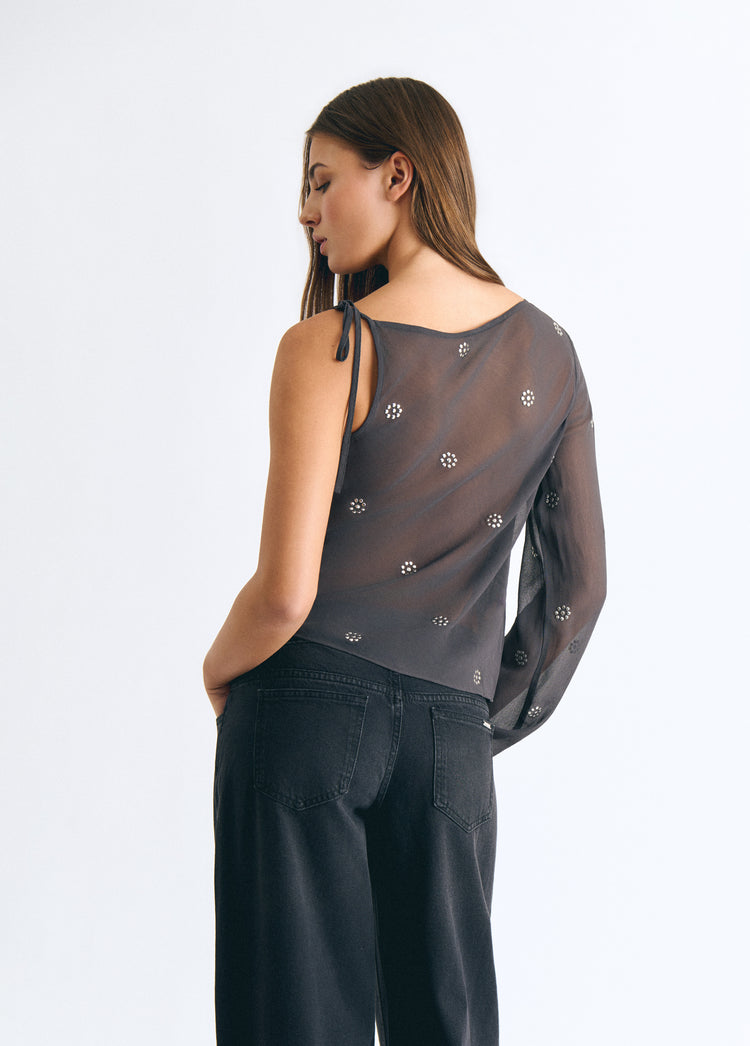 Notched-lapel blouse with studs
