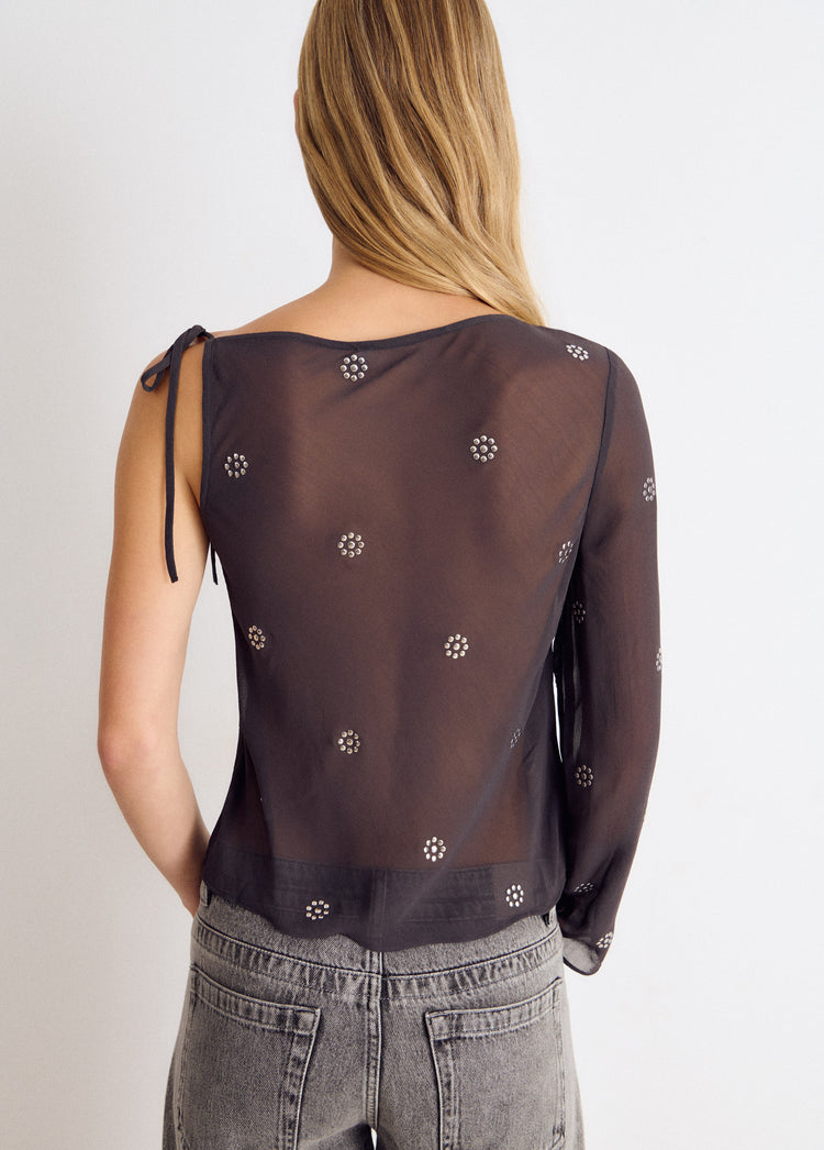 Bluse mit Blumen und Nieten