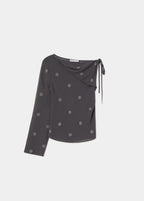 Blusa solapa tachas