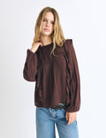 Blusa cuello caja volantes