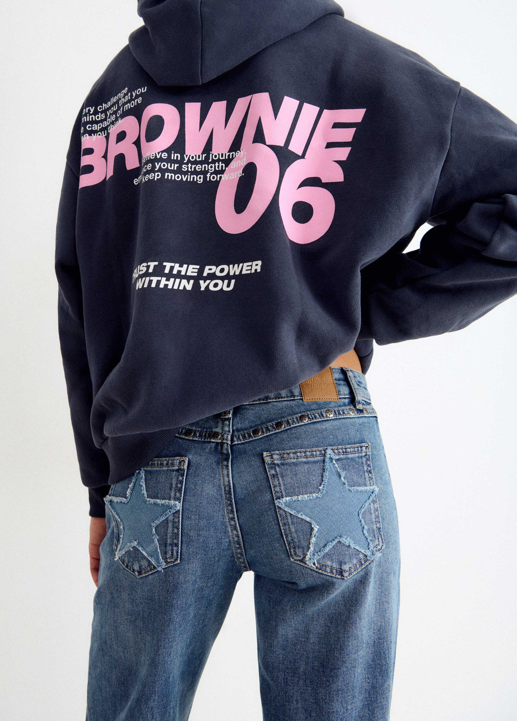 Sudadera capucha número