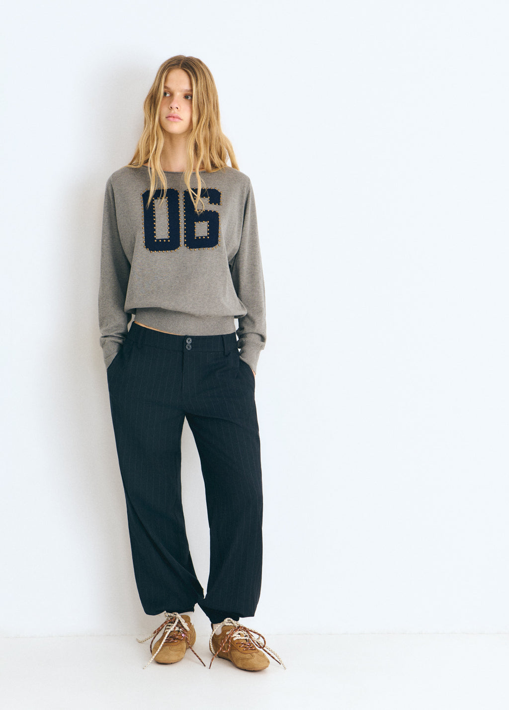 Pull à col ouvert numéro
