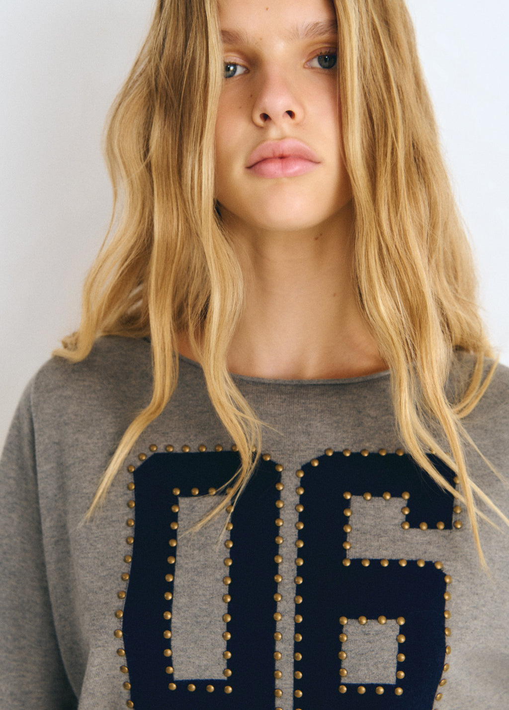 Pull à col ouvert numéro