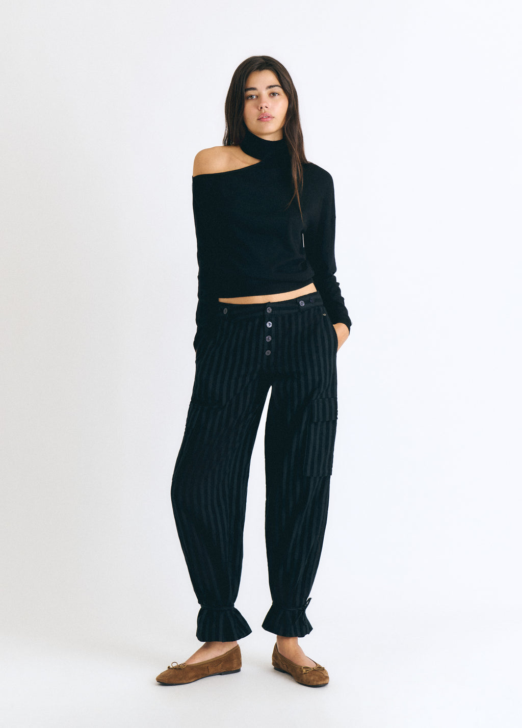 High-neck sweater with opening
