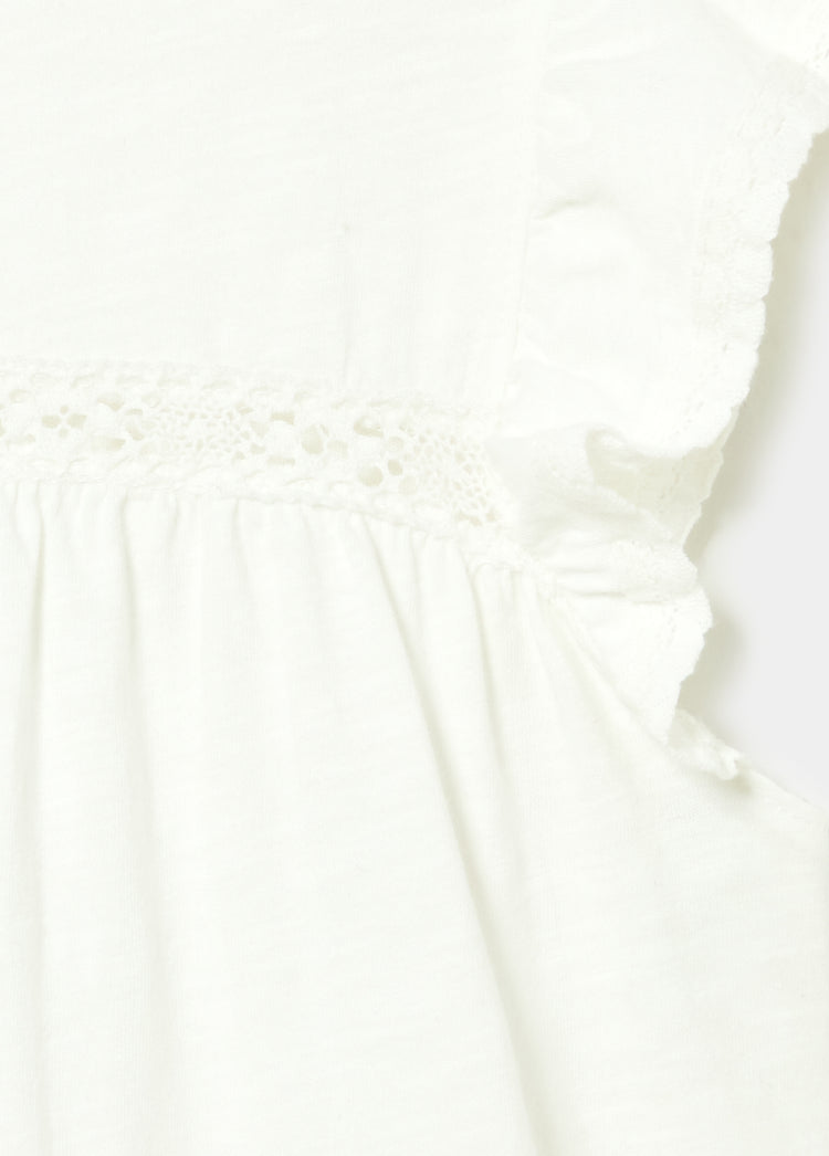 T-shirt volant e pizzo