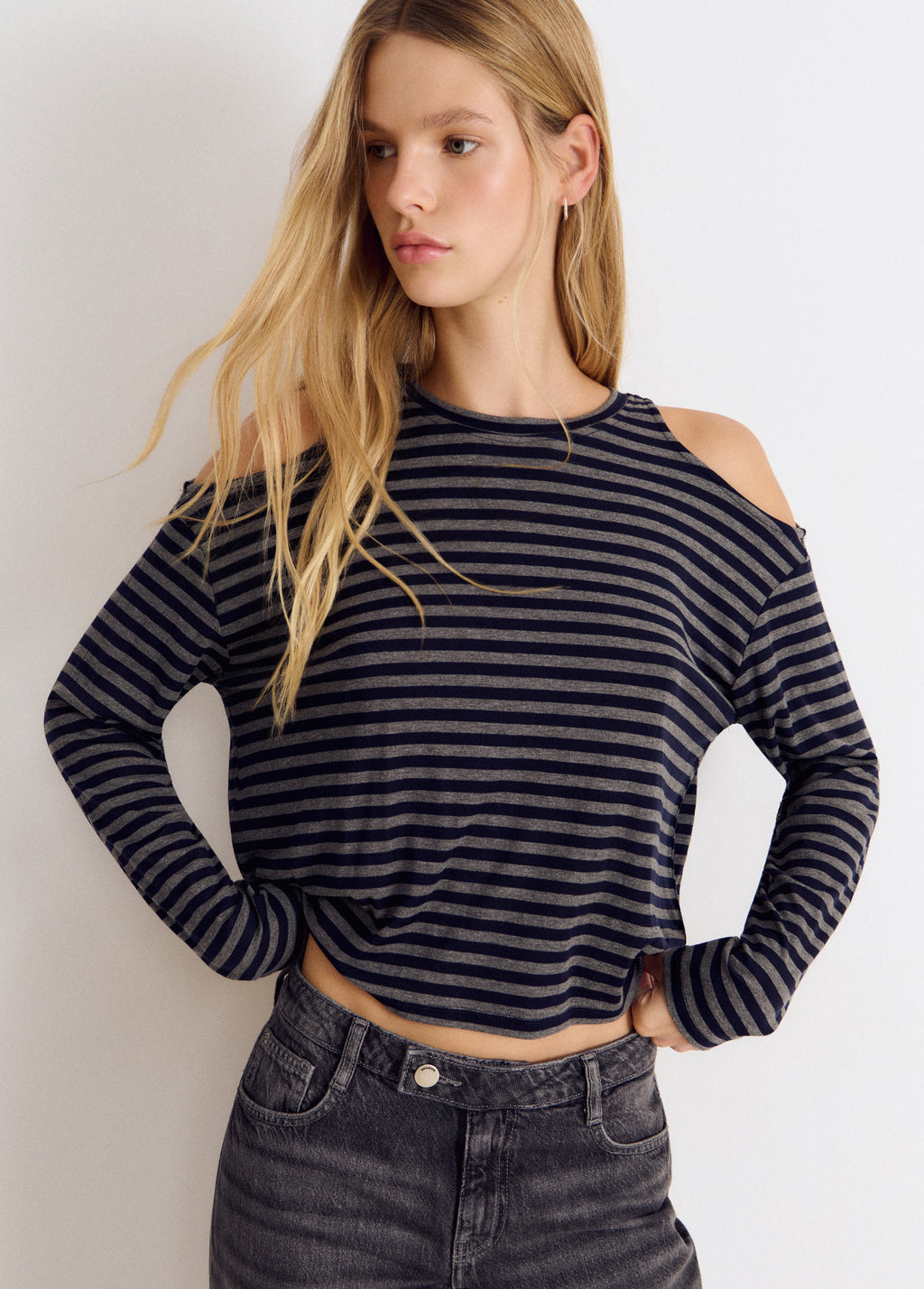 Cut-out striped T-shirt