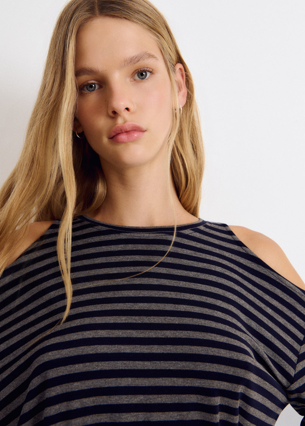 Cut-out striped T-shirt