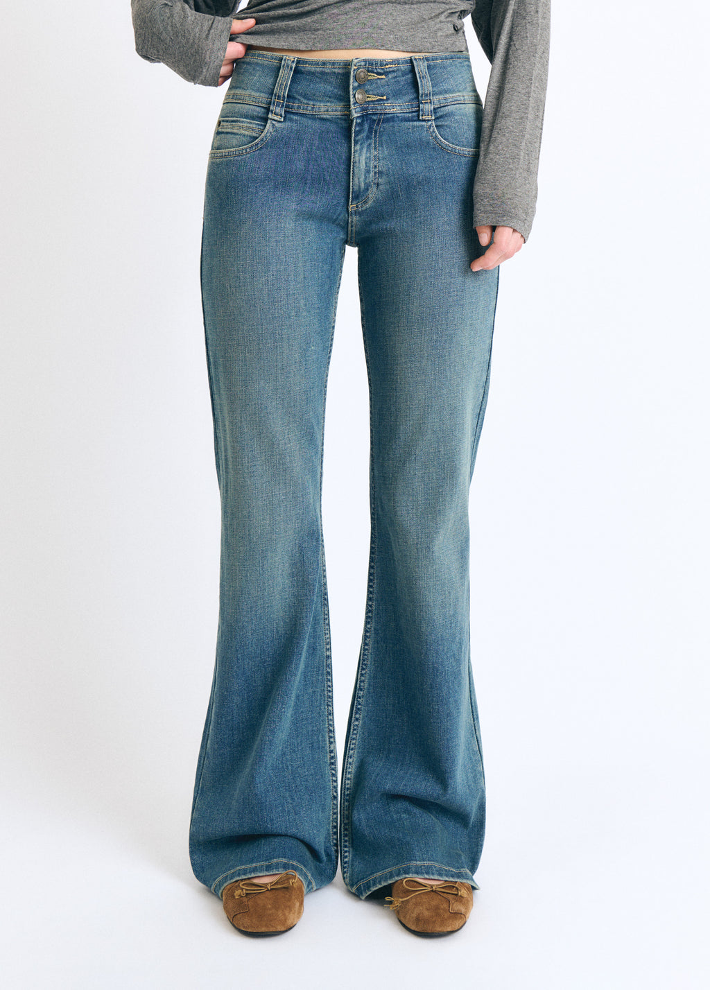 Jeans dritti con chiusura a bottoni